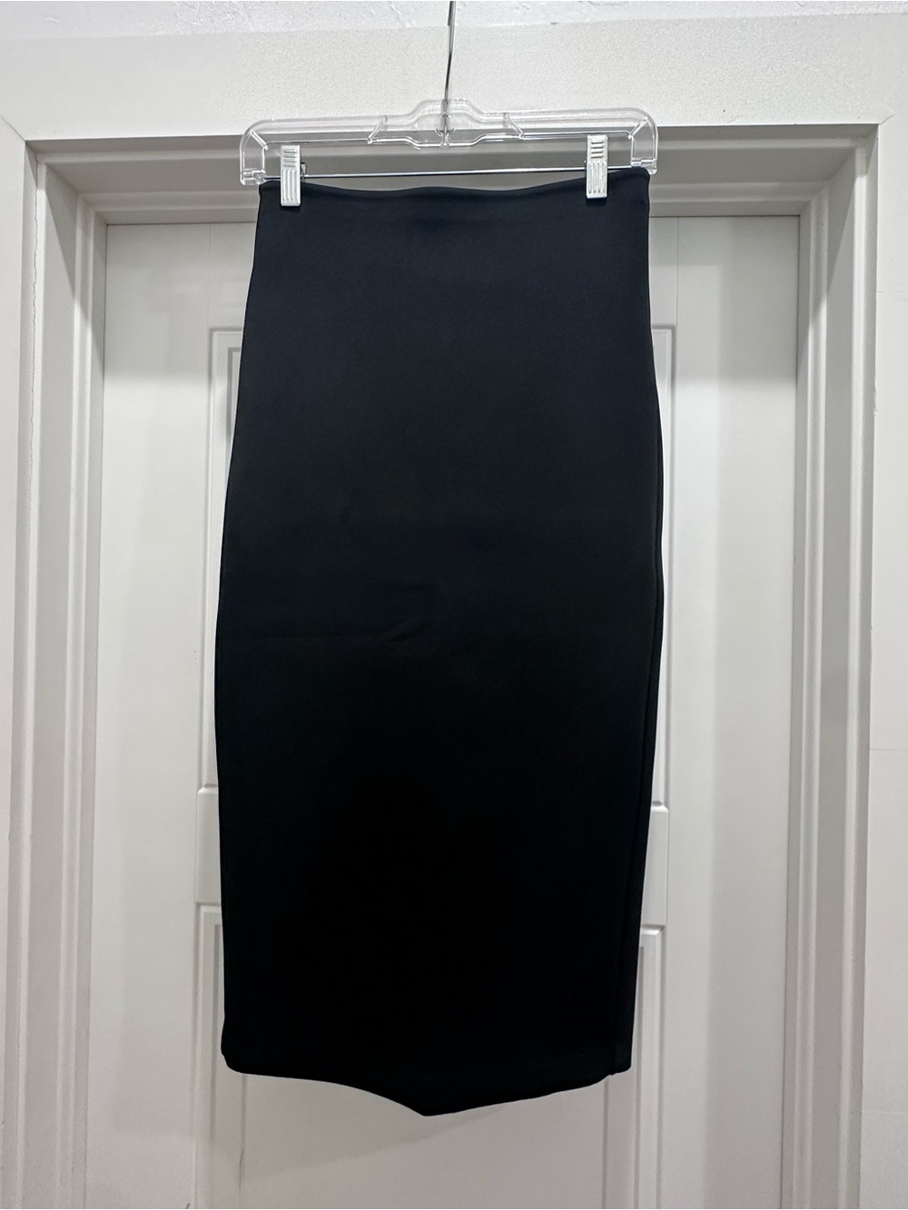 Good American Black High-Waist Pencil Skirt